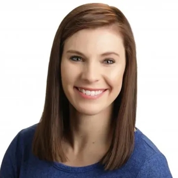 Headshot of Chelsea Thorn